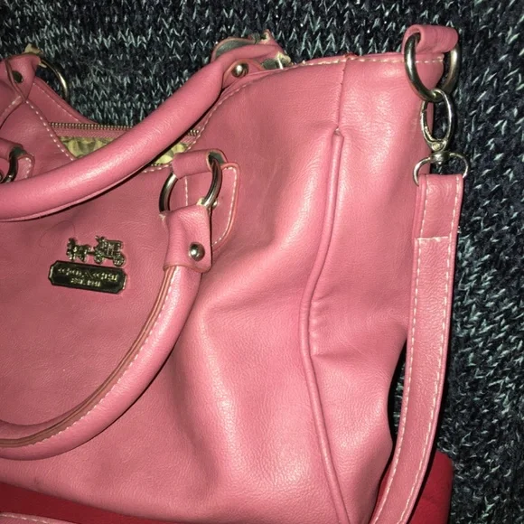 Coach pink handbag - Picture 2 of 6